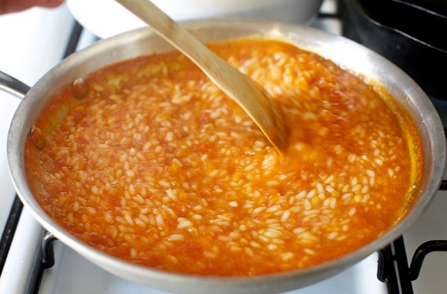 Фаршированные рисом помидоры Фаршированные рисом помидоры