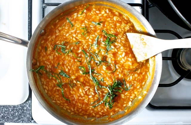 Фаршированные рисом помидоры Фаршированные рисом помидоры