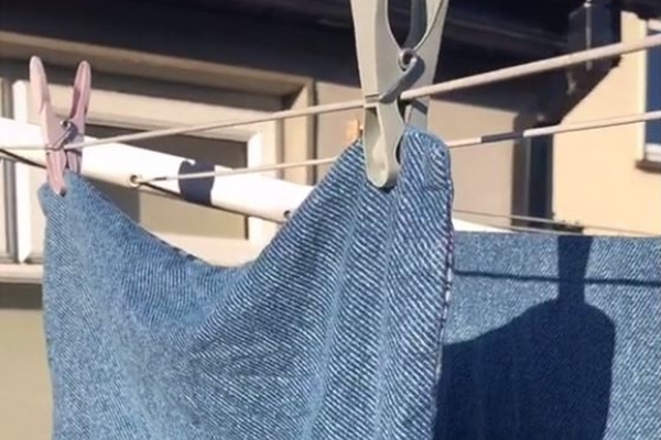 Хитрый лайфхак из TikTok: как правильно развесить белье после стирки