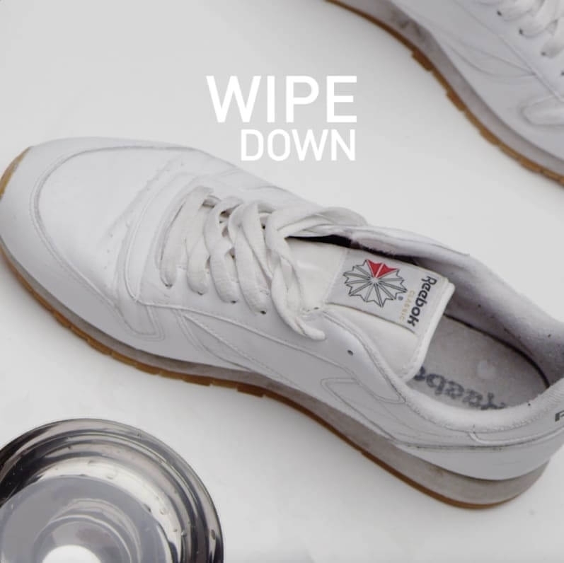 Белые кожаные кроссовки: чем и как отбелить светлую обувь