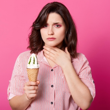 Мороженое когда болит горло: миф или реальность? Можно ли побаловать себя холодным во время болезни?