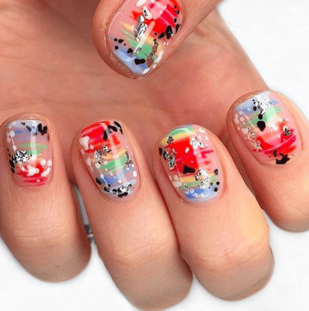 Летний маникюр 2021: свежий нейл-арт этого сезона