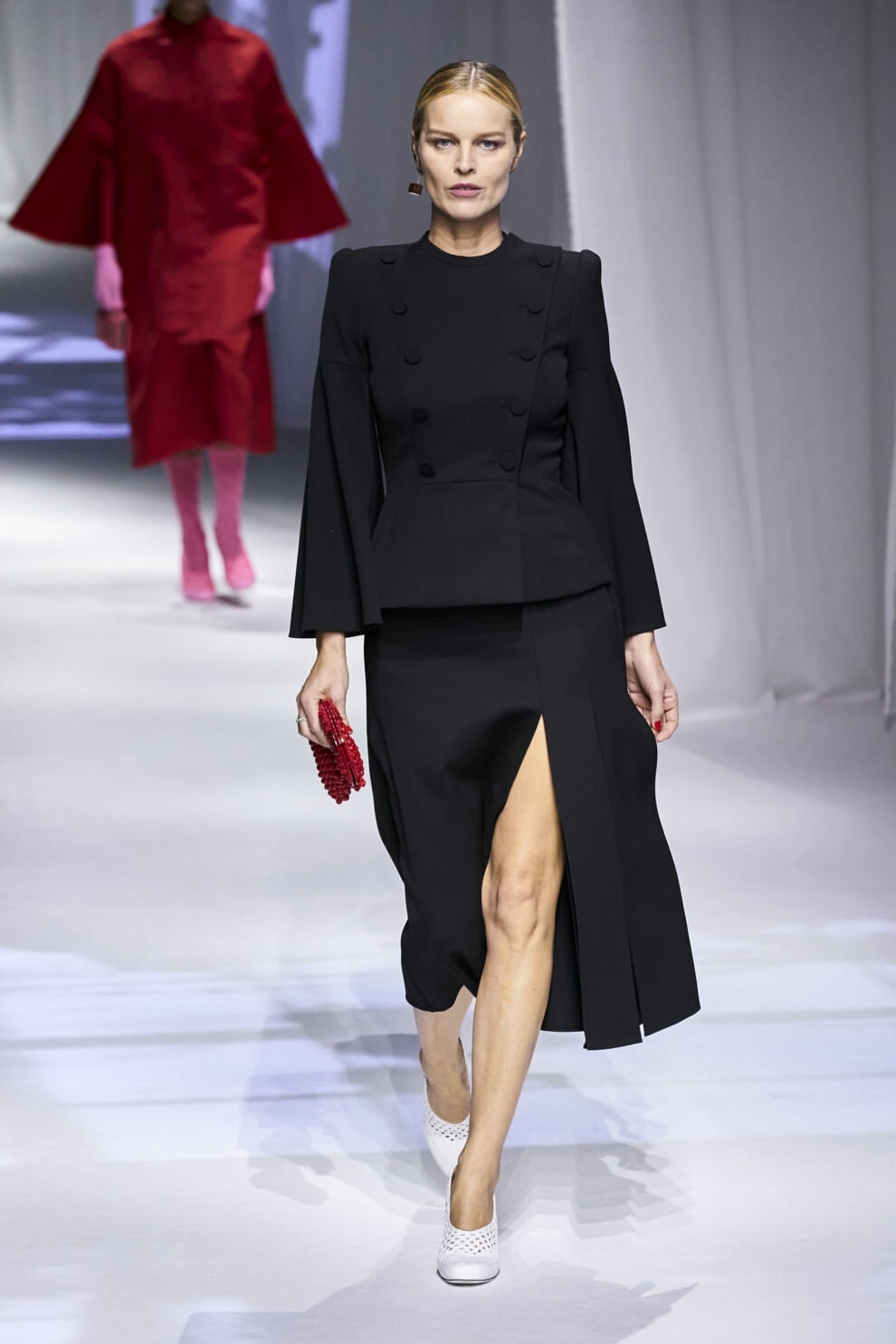 Модные женские юбки 2021: тенденции, образы. С чем носить юбку девушке в 2021 Модные женские юбки 2021: тенденции, образы. С чем носить юбку девушке в 2021