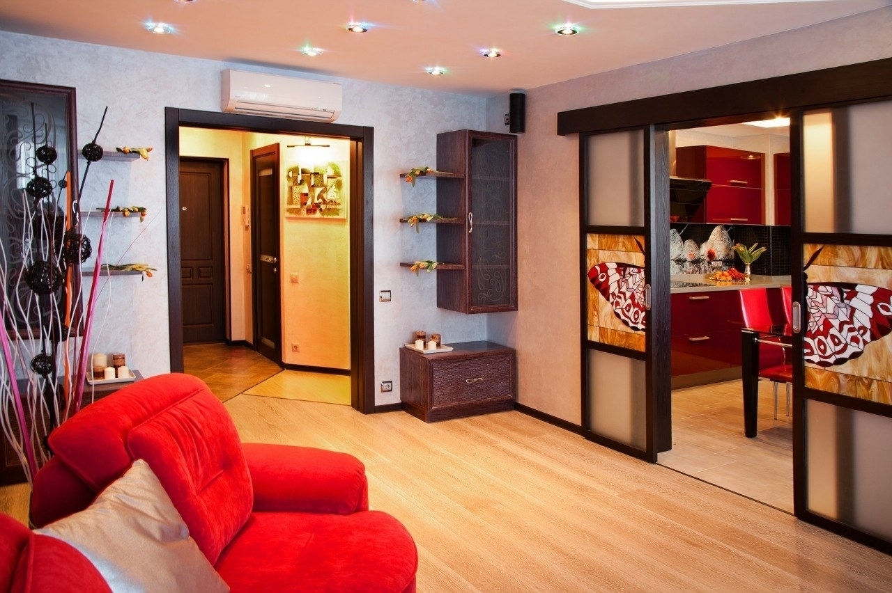 Квартира, в интерьере которой доминируют минимализм, простота и практичность Квартира, в интерьере которой доминируют минимализм, простота и практичность