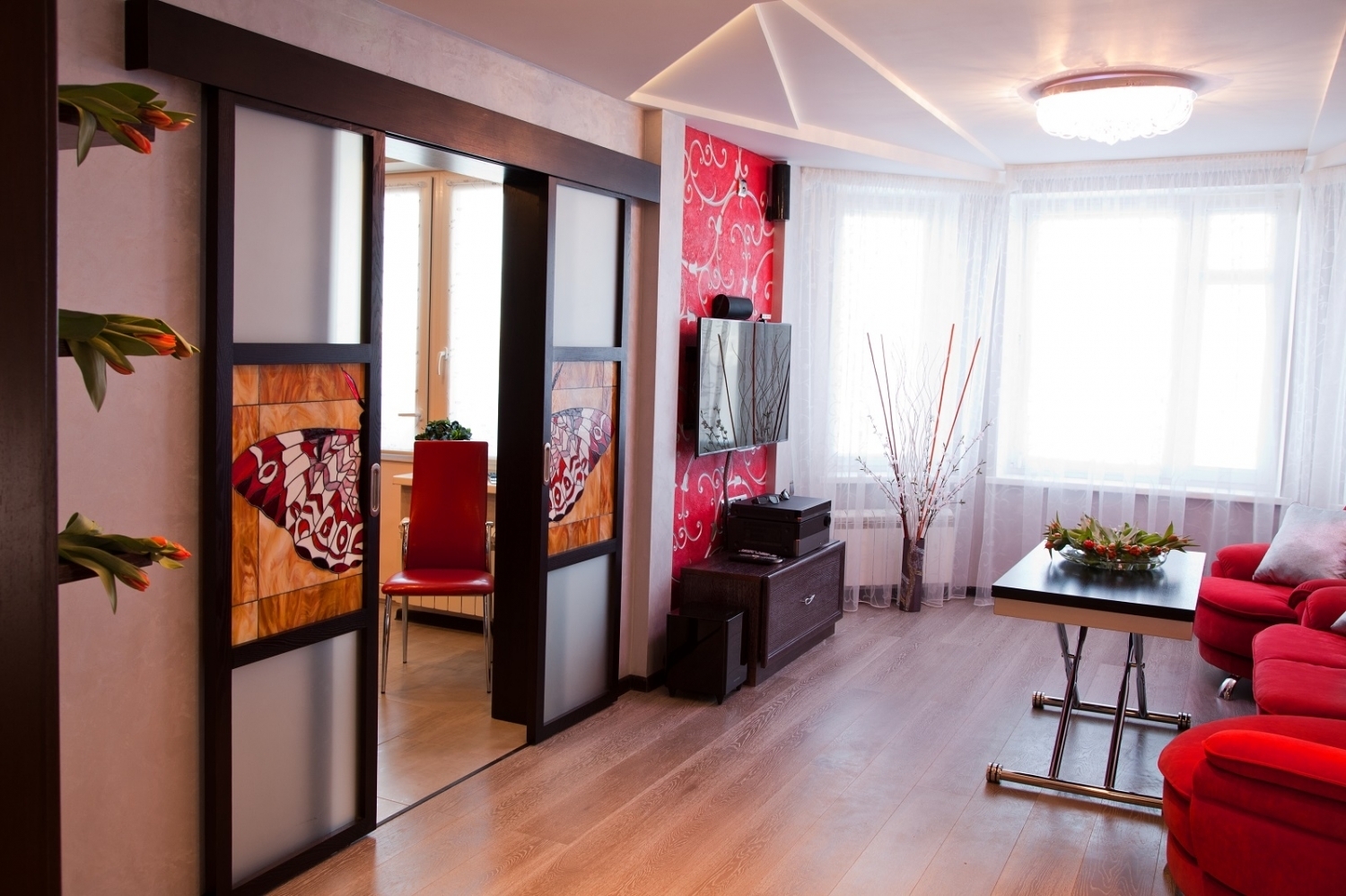 Квартира, в интерьере которой доминируют минимализм, простота и практичность Квартира, в интерьере которой доминируют минимализм, простота и практичность