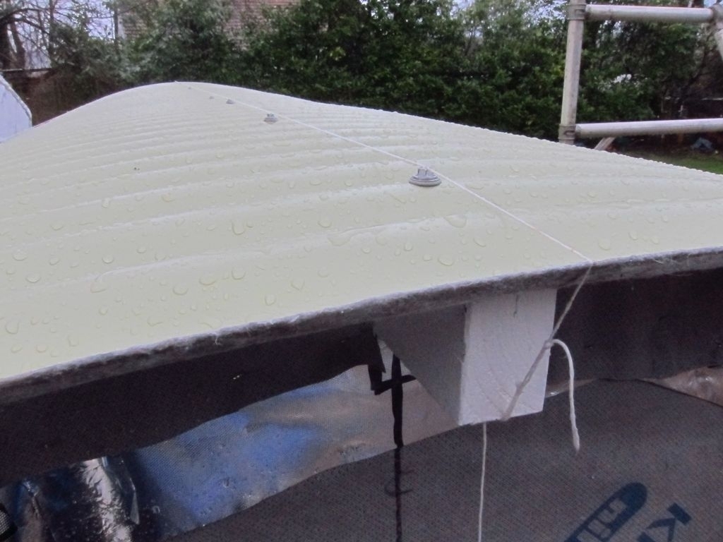 Дом на колесах: жестяное покрытие крыши