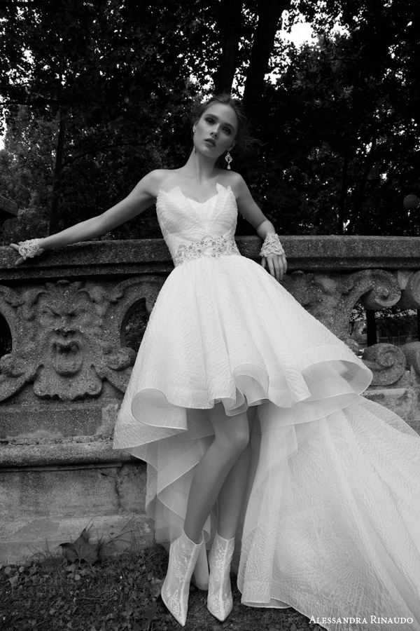 Свадебные платья на 2016 год от Alessandra Rinaudo