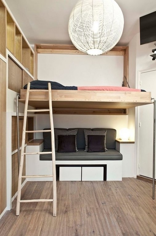 Маленькая квартира-студия для студентки во Франции