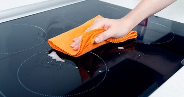 Как почистить вашу керамическую плиту?