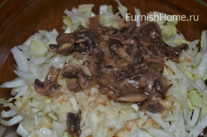 Салат из пекинской капусты со свежими шампиньонами