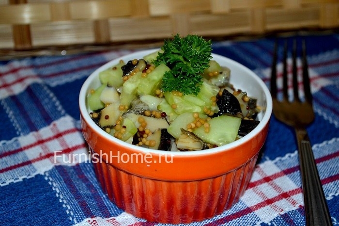 Закуска из рапанов и огурца