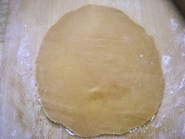 Карамельный торт «Медовик» с малиной