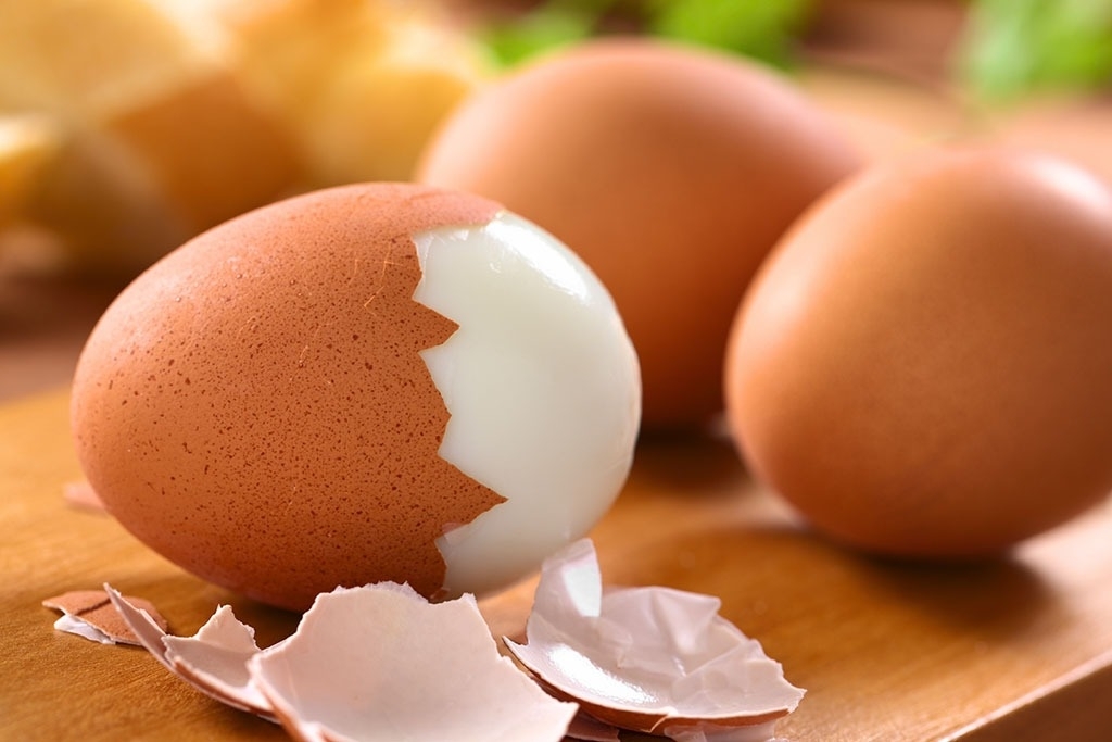 Как правильно варить яйца, чтобы скорлупа отделялась мгновенно