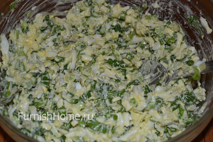 Салат из черемши с огурцом и сыром
