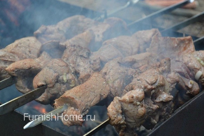 Шашлык с луком и соевым соусом