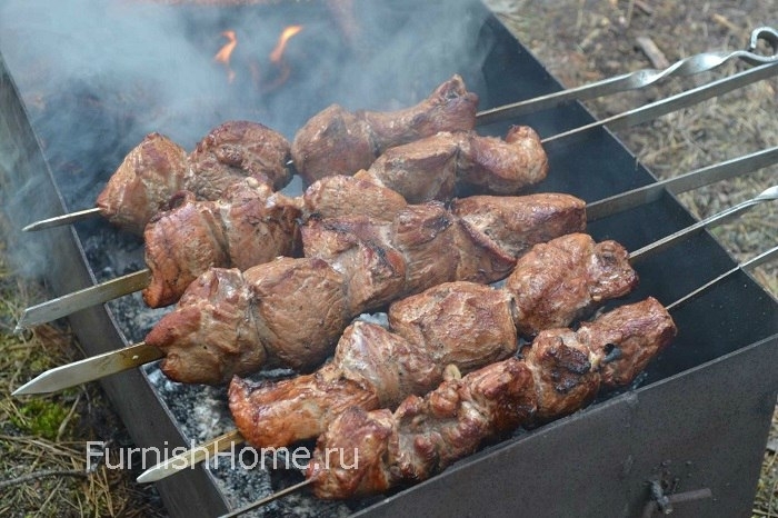 Шашлык с луком и соевым соусом