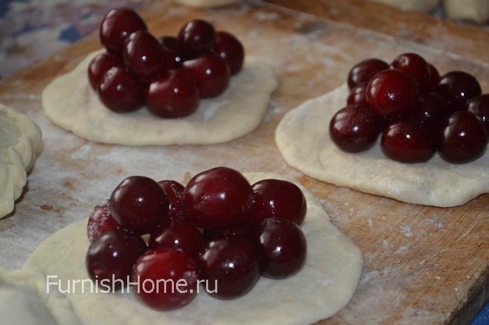 Вареники с вишней на пару