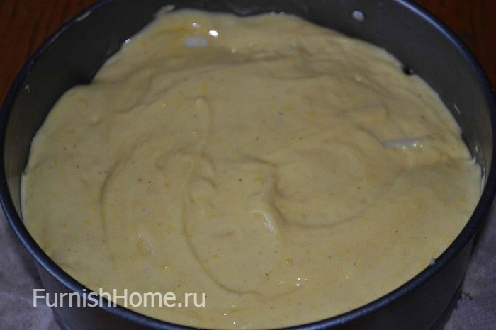 Шарлотка с яблоками и корицей