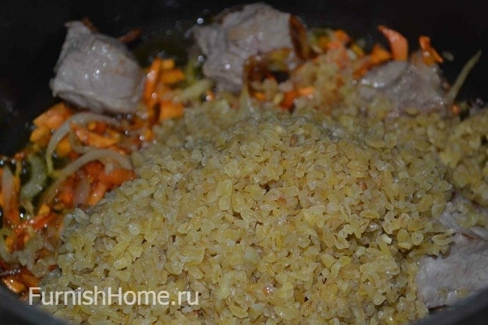 Булгур с овощами и свининой