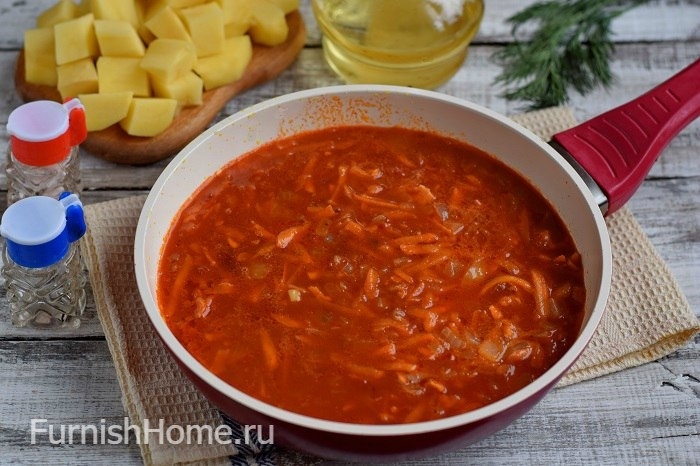 Томатный суп с фасолью и свиными ребрышками