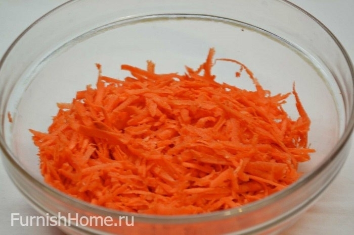 Салат из моркови с яйцом и сыром