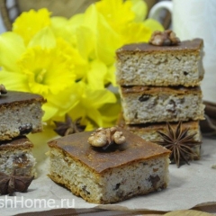 Коврижка с вареньем, орехами и изюмом