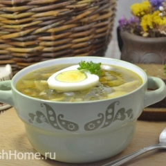 Зеленый борщ с крапивой и стручковой фасолью