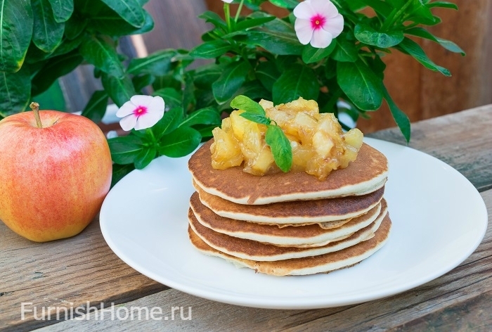 Панкейки с яблочным вареньем