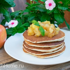 Панкейки с яблочным вареньем