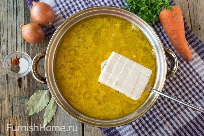 Куриный суп с плавленым сыром и кукурузой