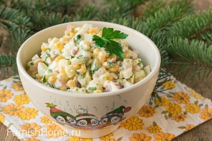 Салат с кальмарами и кукурузой