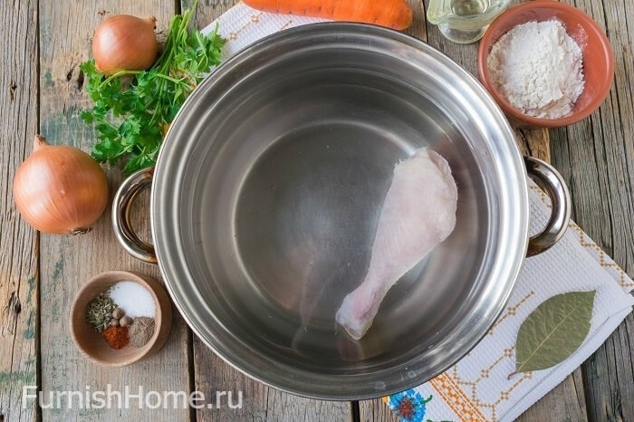 Луковый суп с капустой на курином бульоне