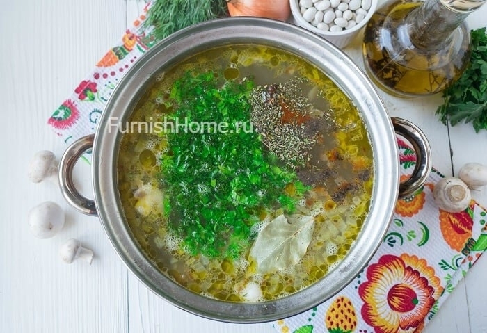 Суп с белой фасолью и шампиньонами