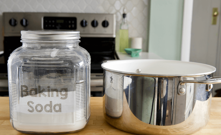 Самый простой способ почистить фильтр от вытяжки на кухне