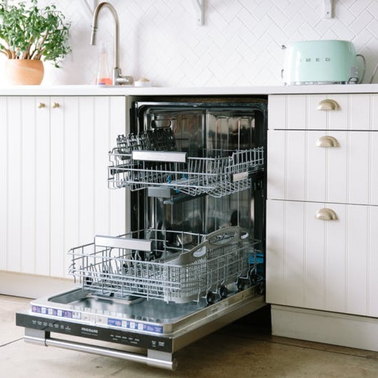 20 удивительных вещей, которые вы можете помыть в посудомоечной машине