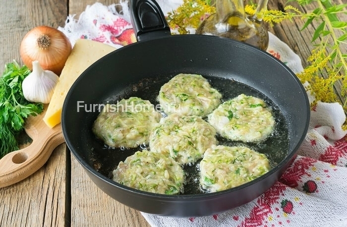 Куриные котлеты с кабачком и сыром