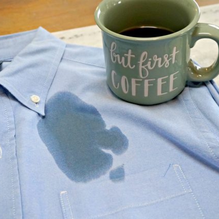 Как удалить пятно от кофе с ткани