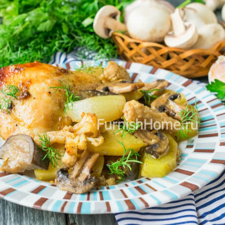 Куриные бедра в соевом маринаде с шампиньонами и овощами
