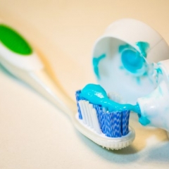 10 удивительных способов использования зубной пасты