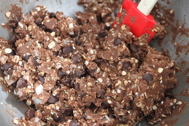 Кокосово-овсяное печенье с шоколадной стружкой