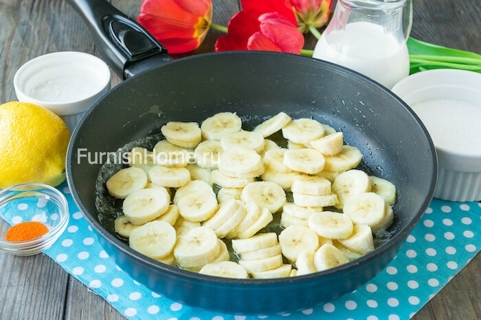 Шоколадный торт с банановым кремом и грецкими орехами