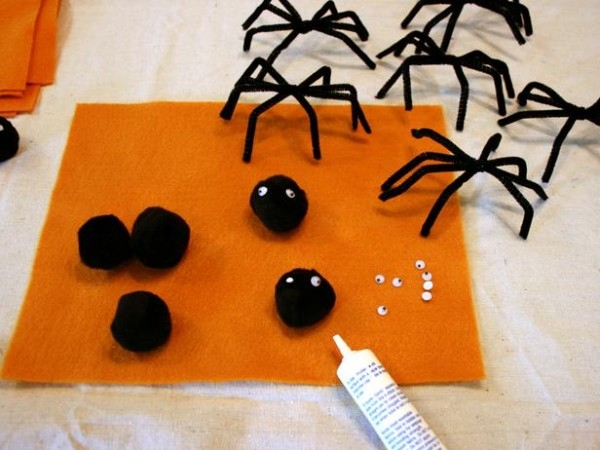 Хэллоуин в вашем доме: паучьи кольца для салфеток