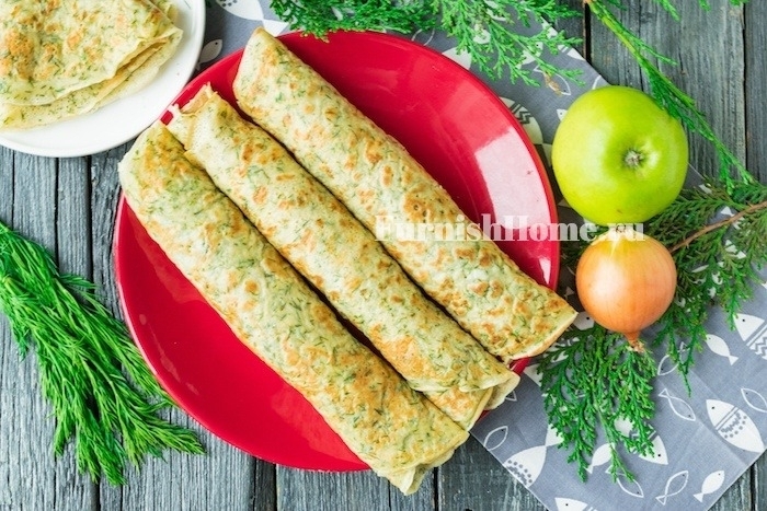 Блинные роллы с форшмаком из сельди с яблоком