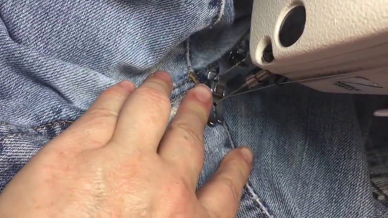 Как отремонтировать джинсы: даем любимым брюкам вторую жизнь