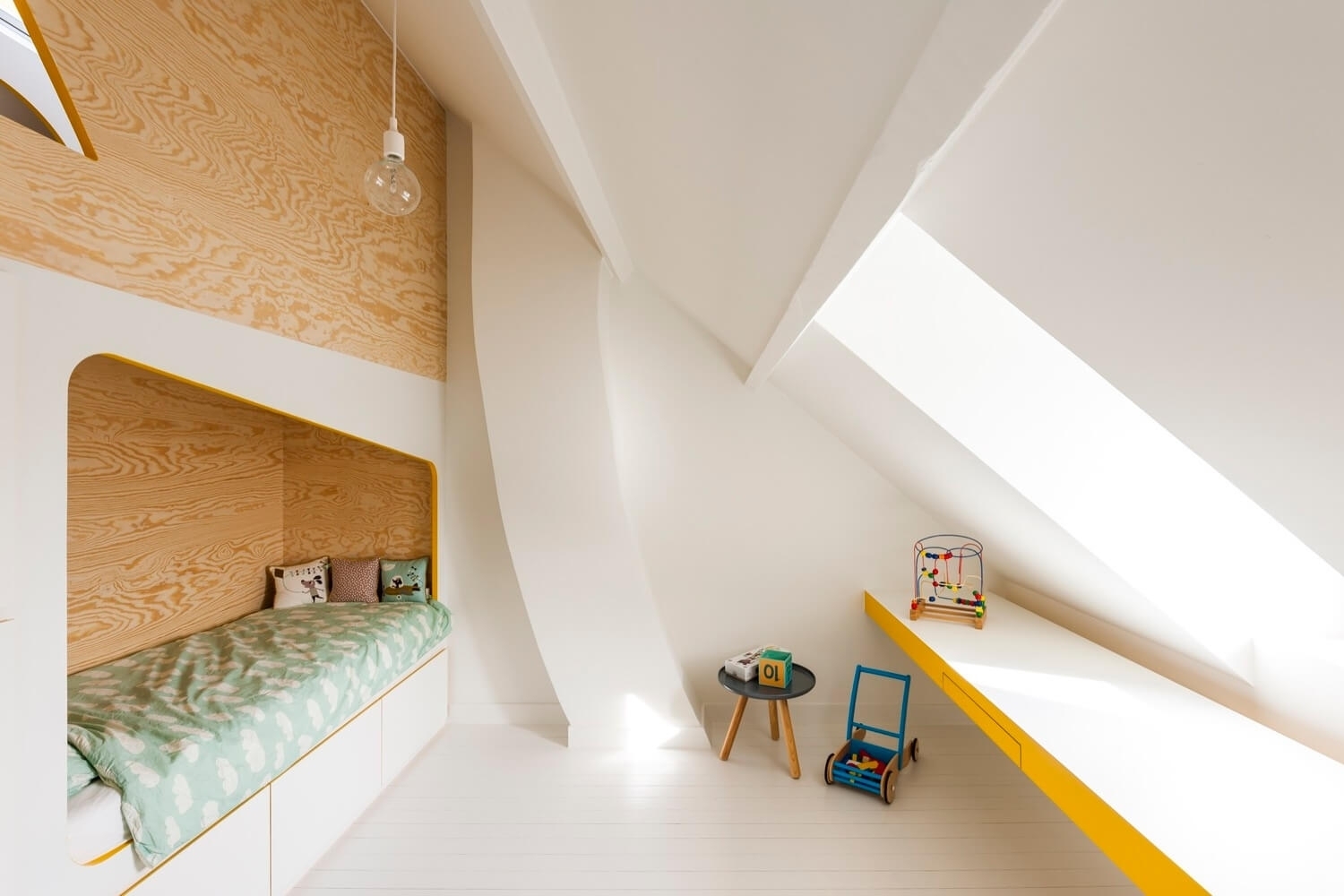 Интерьер и дизайн детской: создаем стильную комнату для ребенка