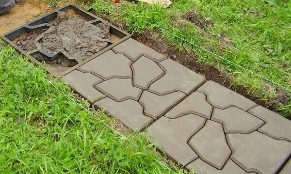 Сделай сам: тротуарная плитка в вашем дворе