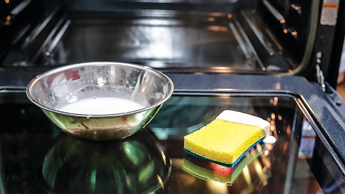 Как сделать собственное натуральное средство для чистки духовки