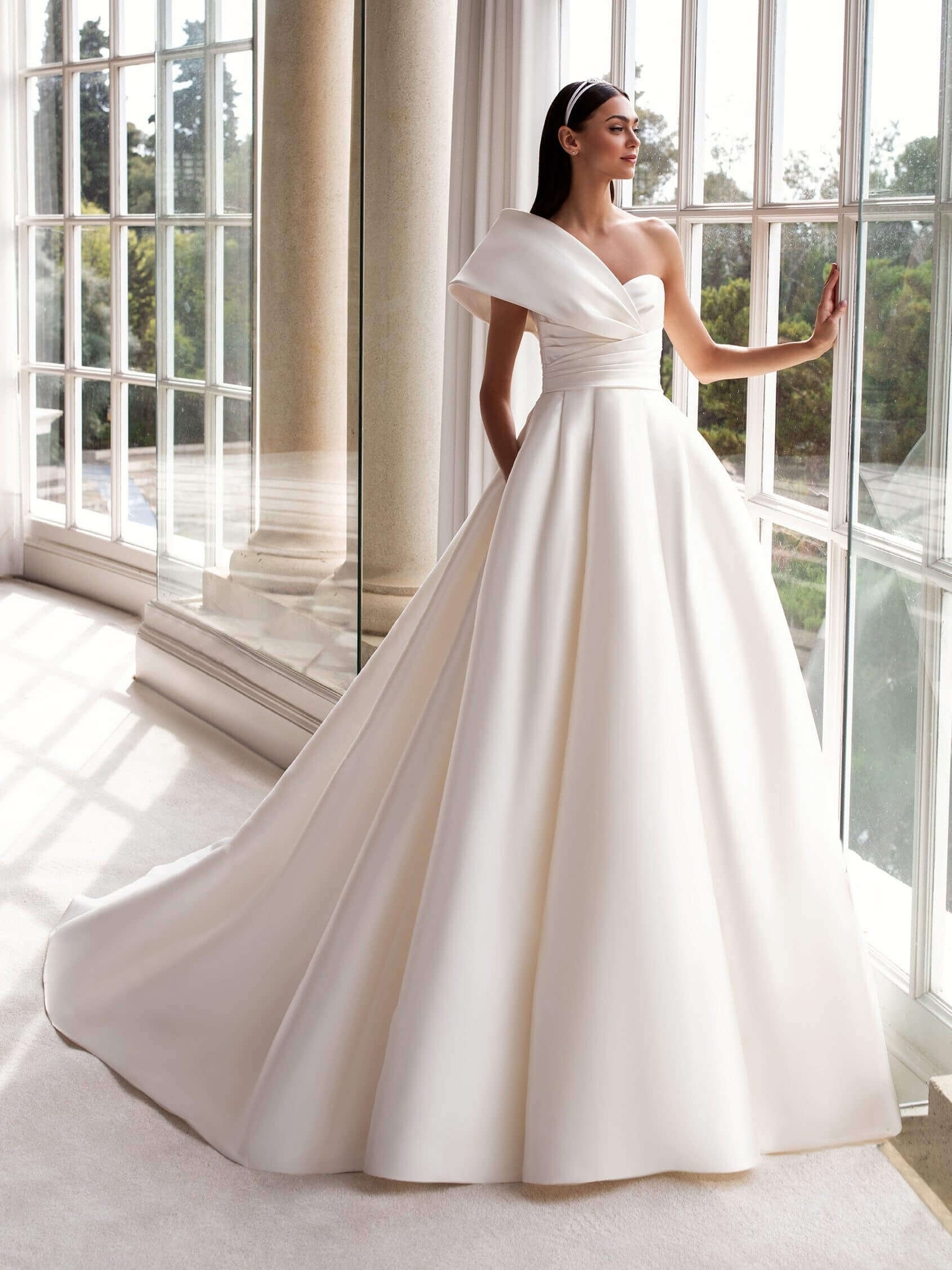 Свадебные платья 2020 года: выбираем трендовые модели