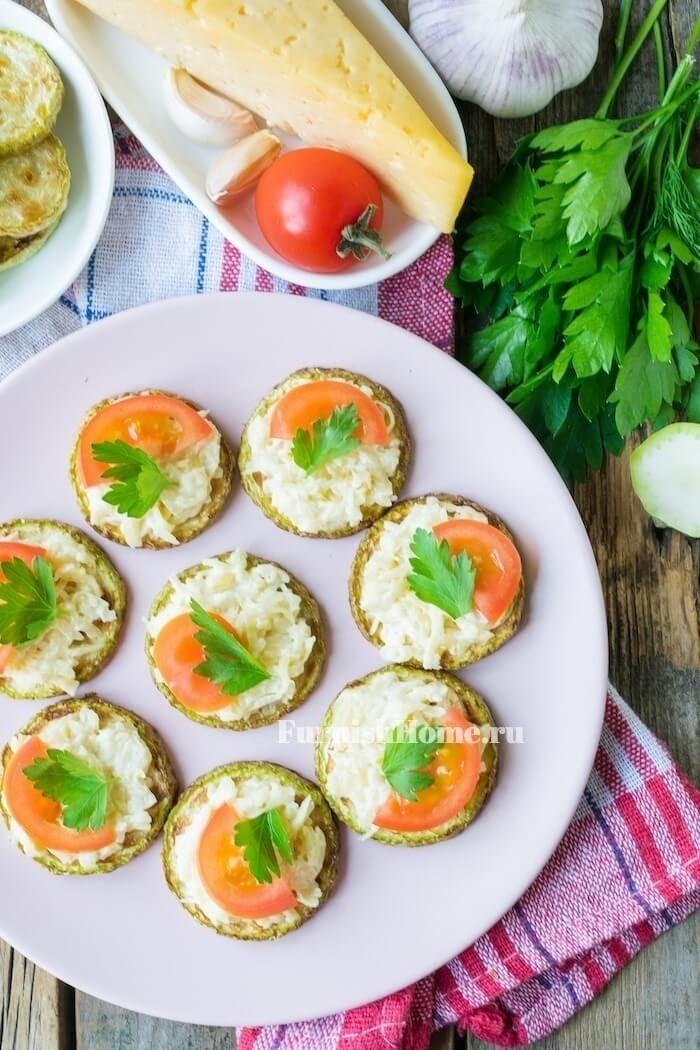 Кабачок с чесноком и сыром