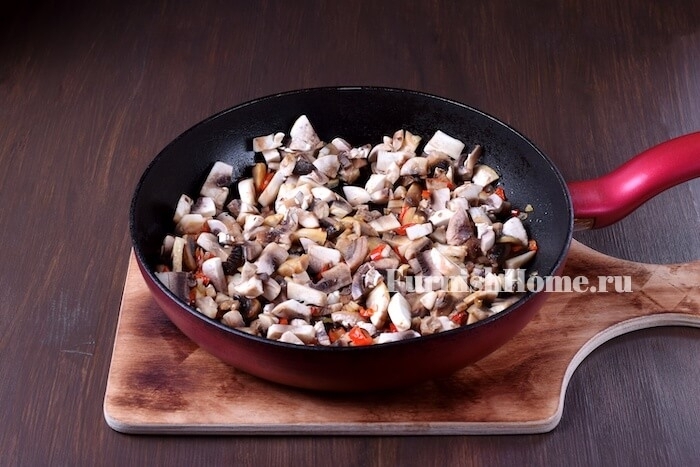 Баклажаны, фаршированные грибной начинкой